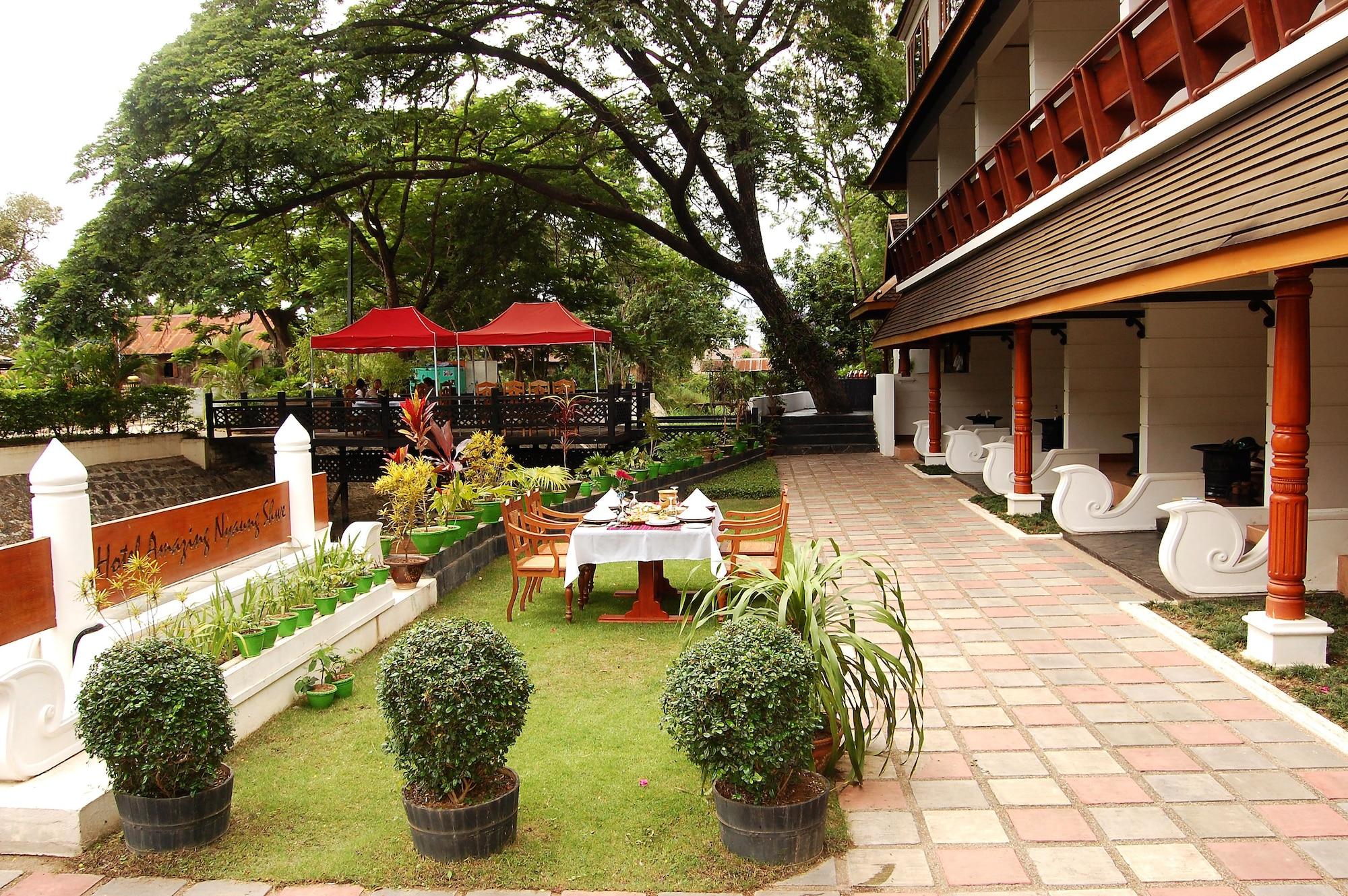 Hotel Amazing Nyaung Shwe Extérieur photo
