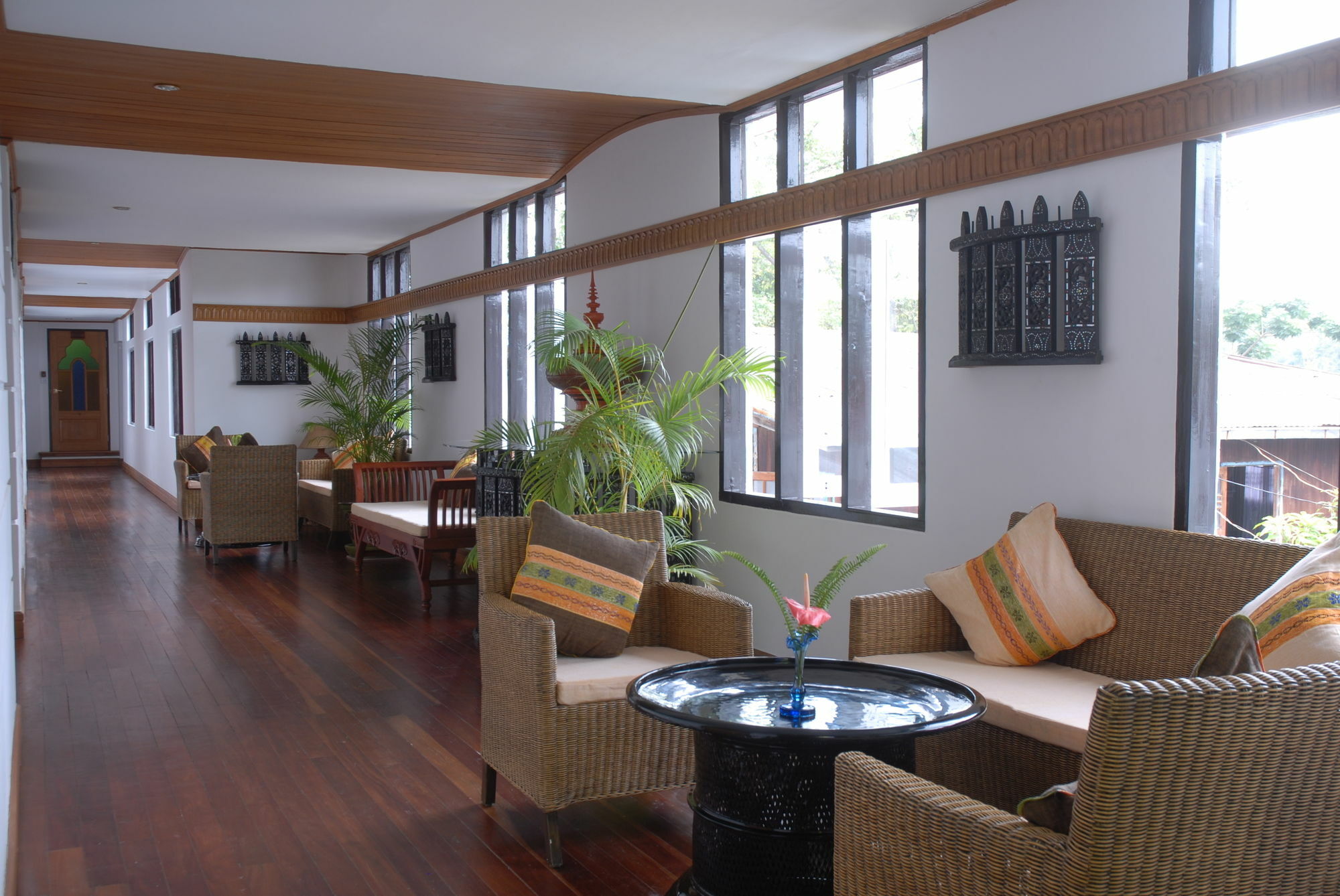 Hotel Amazing Nyaung Shwe Extérieur photo